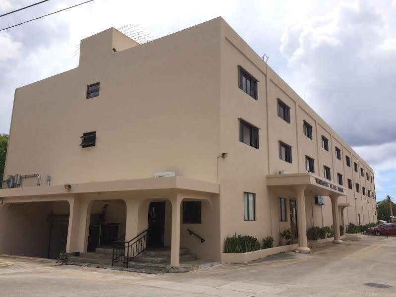 Tamuning Plaza Hotel Bagian luar foto